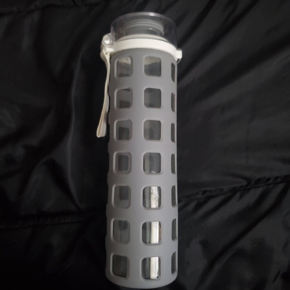 Ello Glass WaterBottle OneTouch FlipLid 20oz Gray Silicone Sleeve Sling BPA Free